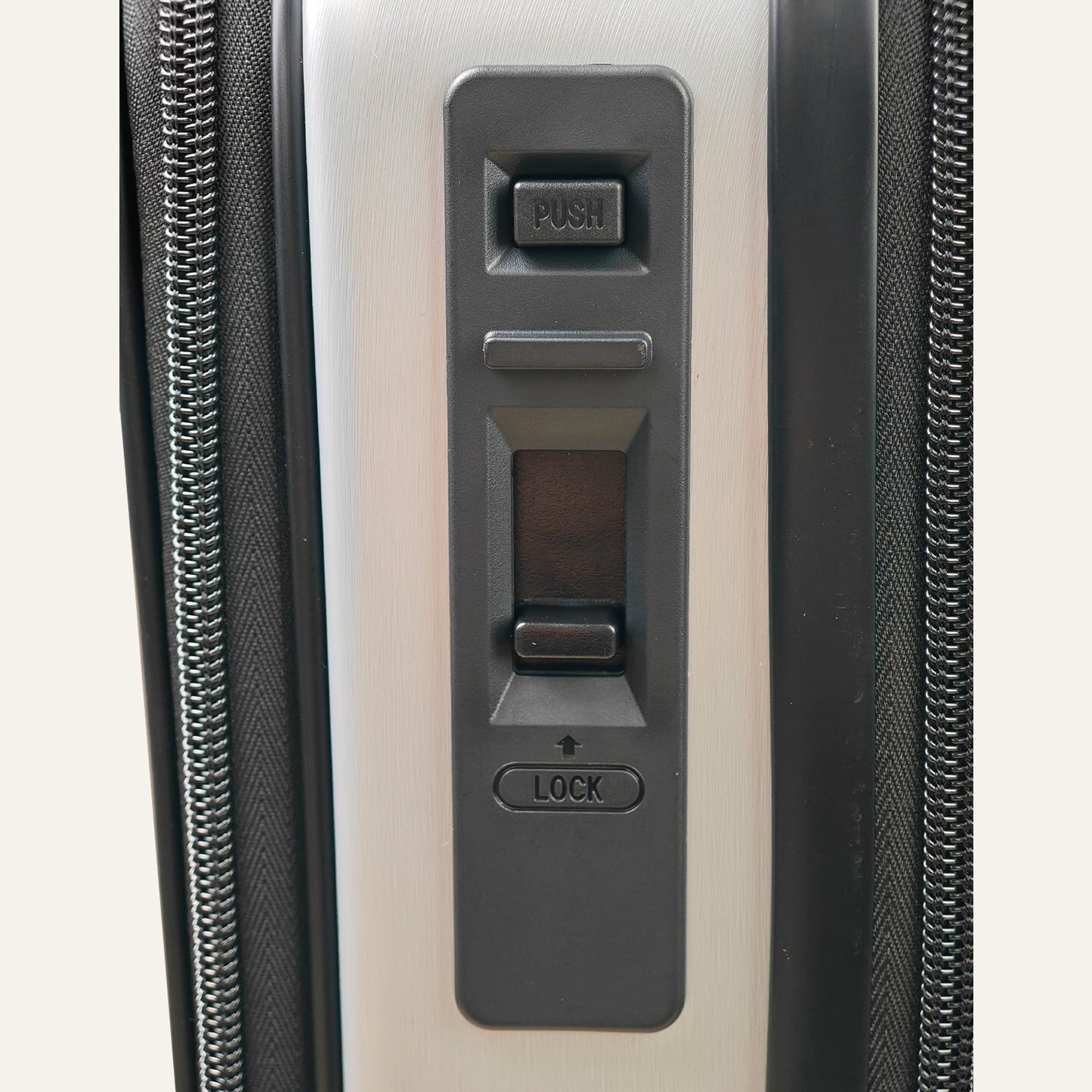 BAGGEX SILES キャリーケース 縦型 24L 05-5209